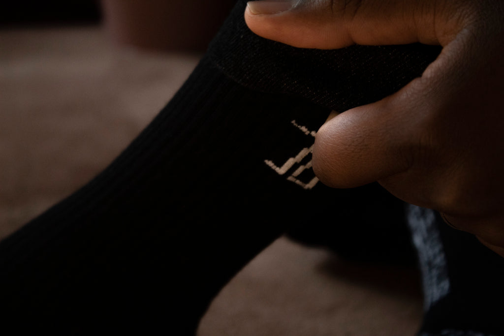 Chaussettes noires asymétriques