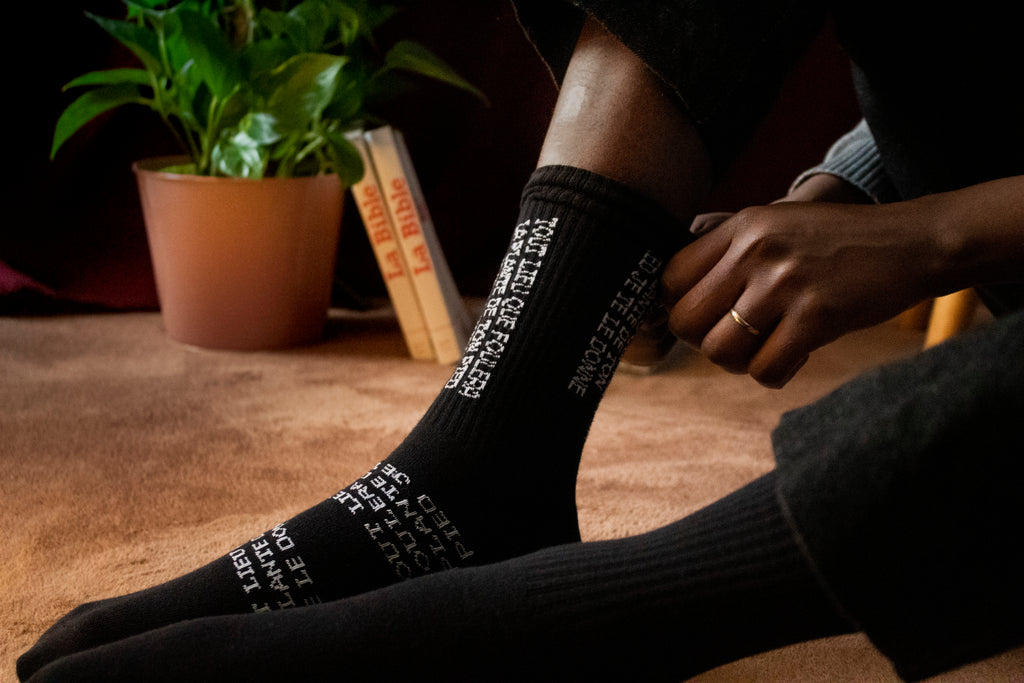 Chaussettes noires asymétriques